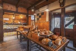 【天然酵母パン オ フルニル デュ ボワ】天然酵母パン屋のハード系パンセット　A（6点入）【パン 詰め合わせ ご当地グルメ バゲット 美味しいパン おいしい 朝食 ギフト 贈り物 ベーカリー セット ぱん 国産小麦 パンセット】