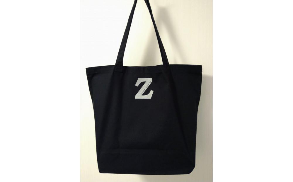 魔法の言葉「いずい」で「もちつもたれつ」IZUI トートバッグ (ブラック)							