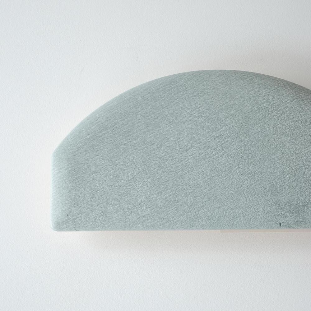 センダイフォルム×山ノ頂 シカガワスツール 鹿革 550 銀鼠【アウトドアグッズ 家具 工芸品 スツール 鹿革 人気 和装 インテリア ファニチャー クラフト 民芸品 仙台市 チェア デザイン 和風 伝統的 自然素材 エコフレンドリー リビング ダイニング】