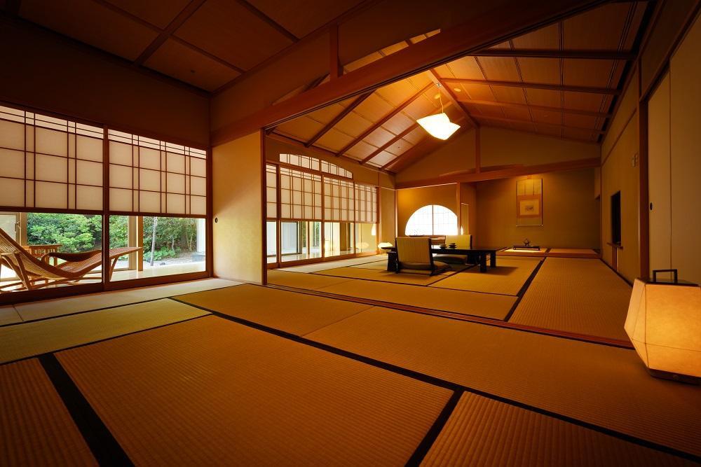 【茶寮宗園】1泊2食付 ペア宿泊券《【離れ・泰山】露天風呂付和室15畳+10畳》