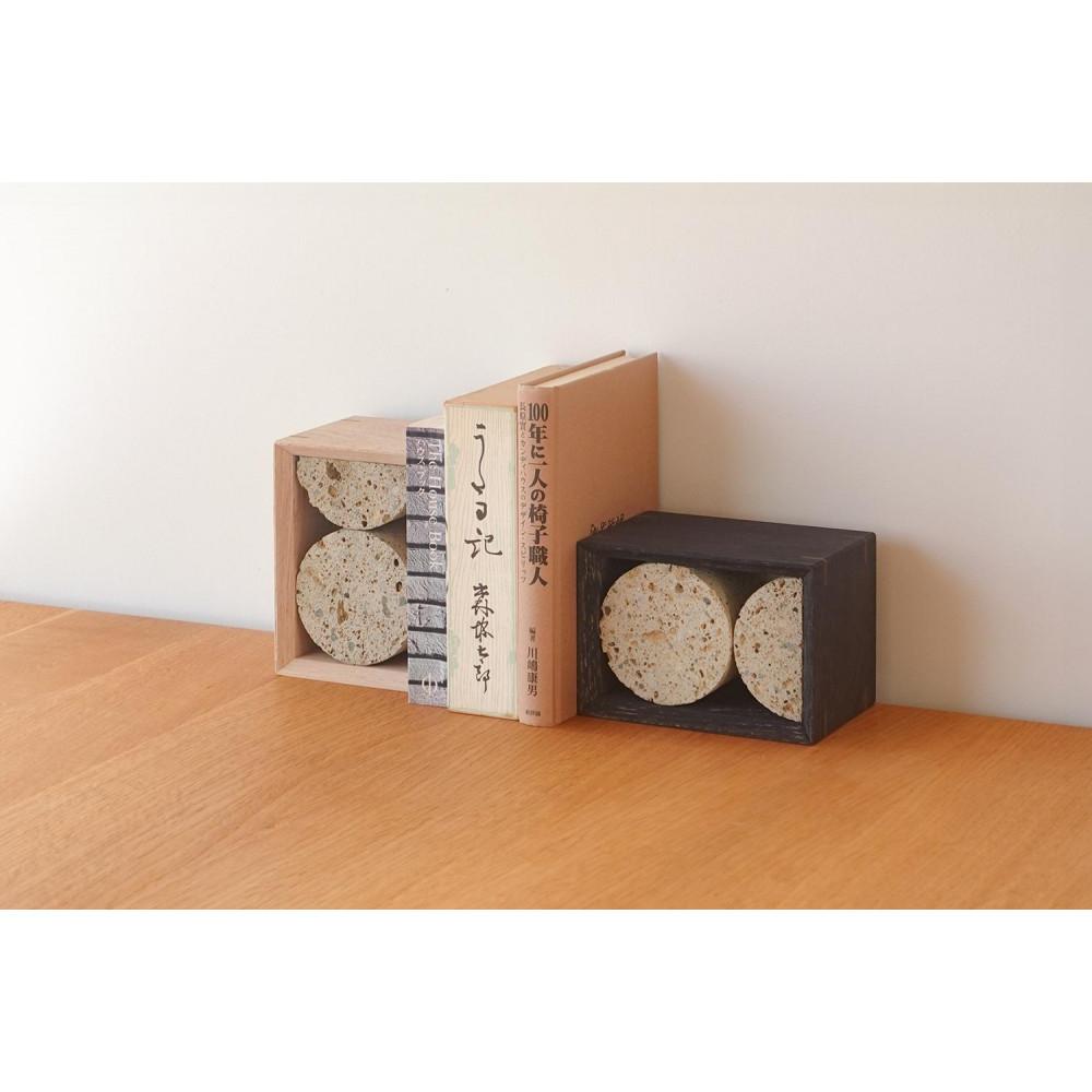 センダイフォルム ブックエンド02 ブラック【雑貨 日用品 文房具 ブックエンド インテリア デザイン 収納 オフィス 家庭 書斎 整理 整頓 モダン シンプル コンパクト 人気 便利 プレゼント ギフト 机上 知的 文房具 用品ステーショナリー】