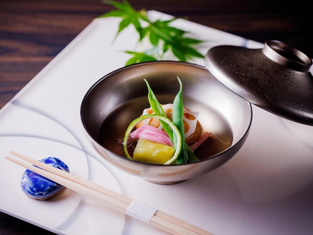 【日本料理「隨縁亭」（ホテルモントレ仙台）】ペアランチまたはディナー食事券《ワンドリンク付　オリジナルコース》【仙台市 食事券 チケット 人気 おすすめ】	