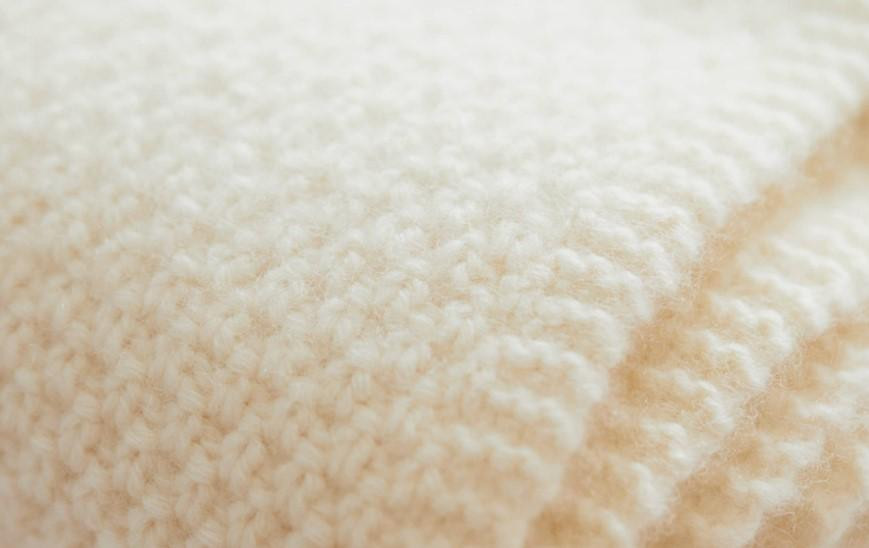 ≪白≫【気仙沼ニッティング】カシミヤマフラー[気仙沼ニッティング 宮城県 気仙沼市 20563313-6]