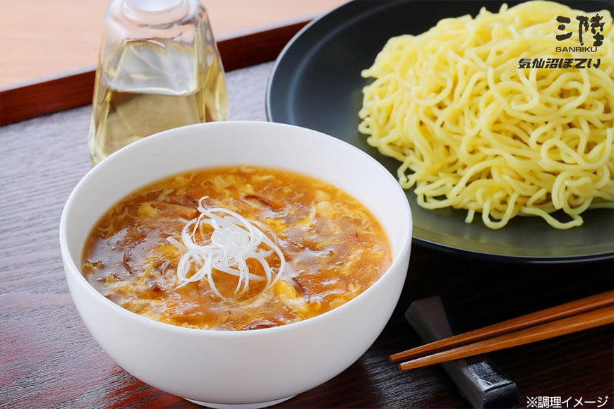 気仙沼産 ふかひれ濃縮スープ 約200g×3袋 計600g [気仙沼市物産振興協会 宮城県 気仙沼市 20565225] 魚介類 魚貝 魚介 鱶鰭 ふかひれ フカヒレ スープ 高級 中華 濃縮 常温