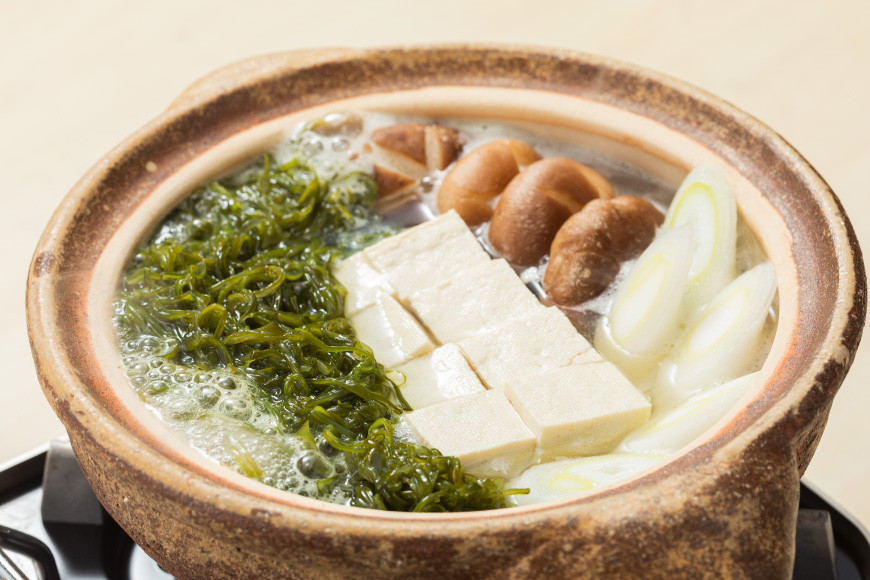 3回 定期便 10秒deおいしいめかぶ 30日間セット(自家製タレ付き) 総計3.6kg (40g×30枚×3回) 毎月発送 [丸繁商店 宮城県 気仙沼市 20565502] 海藻 三陸 三陸産 雌株 めかぶ メカブ 無添加 タレ付き 冷蔵