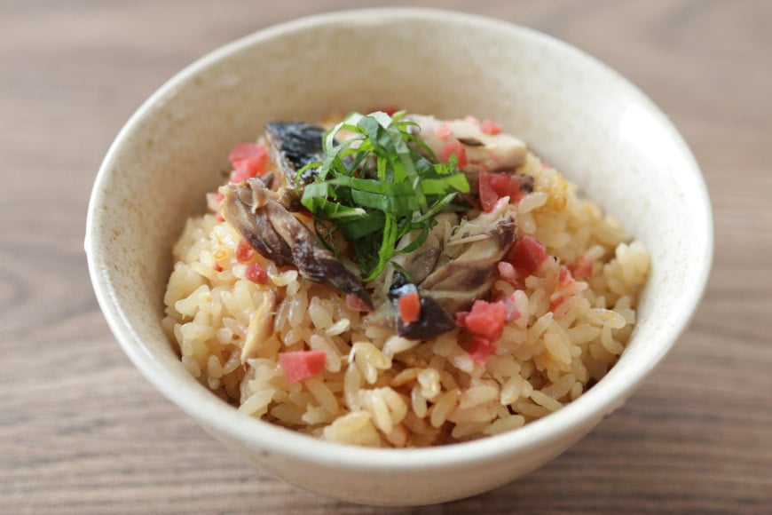 炊き込みご飯の素 3種 かに 牡蠣 金華さば (2合用×各2p) 計6p [カネダイ 宮城県 気仙沼市 20565367] 食べ比べ セット 簡単 海鮮 カニ 牡蠣 ご飯の素