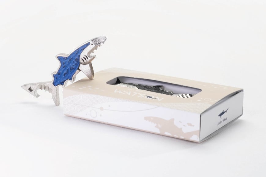 サメ革 マルチツール ワトソン君 青海(ブルー) [AtelierShark 宮城県 気仙沼市 20563908] 鮫 鮫皮 便利グッズ 多機能 小物 マルチ ツール 防災 非常用 栓抜き 爪やすり アウトドア 釣り キャンプ