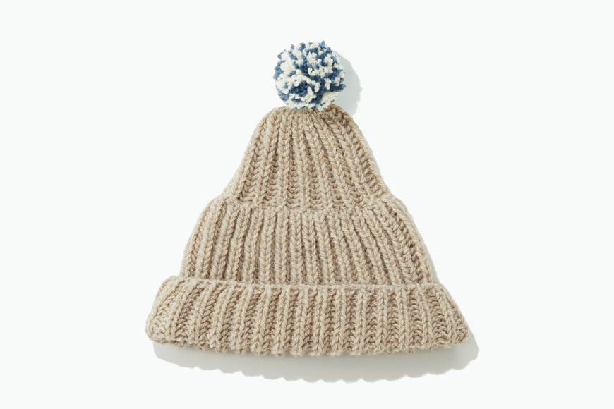 【気仙沼ニッティング】ポンポン帽子（オートミール）ポンポンカラー：春の海×生成り(杢) [気仙沼ニッティング 宮城県 気仙沼市 20563307-1]