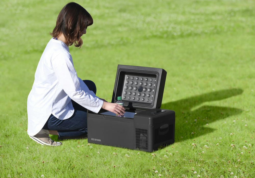 車載冷蔵庫 ポータブル 20L ポータブル冷蔵冷凍庫 IPD-2A-B ブラック ポータブル冷蔵庫 冷蔵庫 冷凍庫 アウトドア キャンプ バーベキュー BBQ 小型 コンパクト アイリスオーヤマ 家電 電化製品