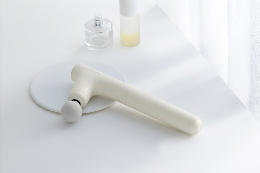 ビューティーケアガンプラス　FRT-M02-W　オフホワイト