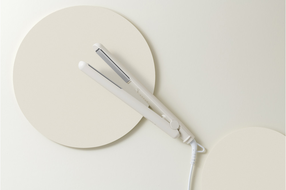 ストレートアイロン　HIR-MS102-W　オフホワイト