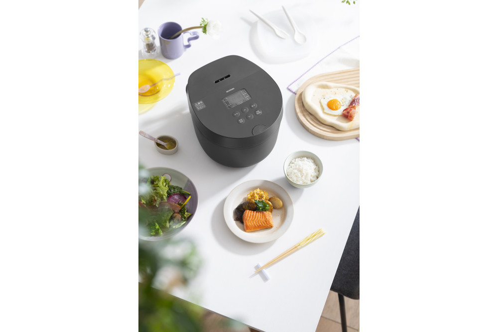 IHジャー炊飯器 5.5合　RC-ILA50-B　ブラック