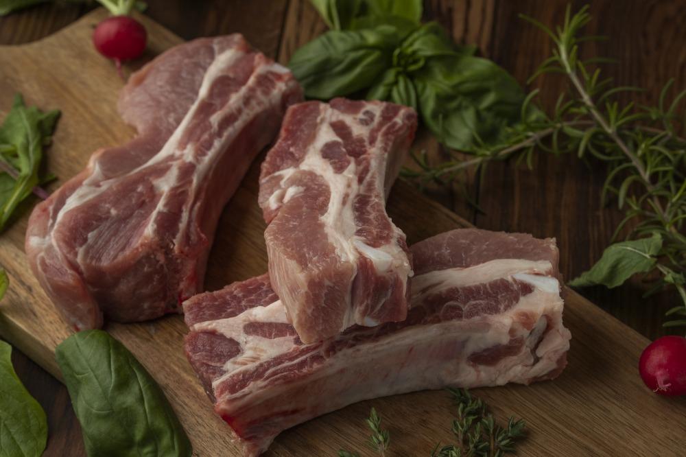 豚肉 和豚もちぶた 加工品5種詰合せ ( モモ味噌漬け & モモ塩糀漬け & 肩ロース味噌漬け & 肩ロース塩糀漬け × 各3パック & スペアリブ2本 × 1パック )