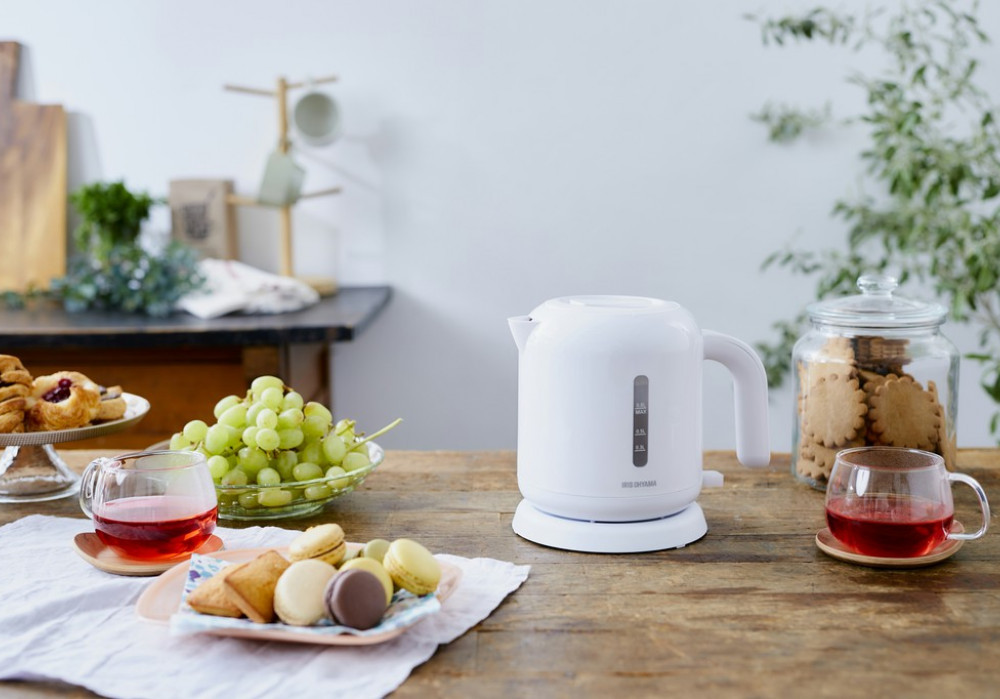 ケトル 電気 IKEB-800-W ベーシックタイプ ケトル 電気ケトル 電気ポット お湯 湯沸し 湯沸かし ゆわかし 電気ケトル 湯沸し やかん 沸騰 紅茶 ティー コーヒー珈琲 沸かす 熱湯 アイリスオーヤマ