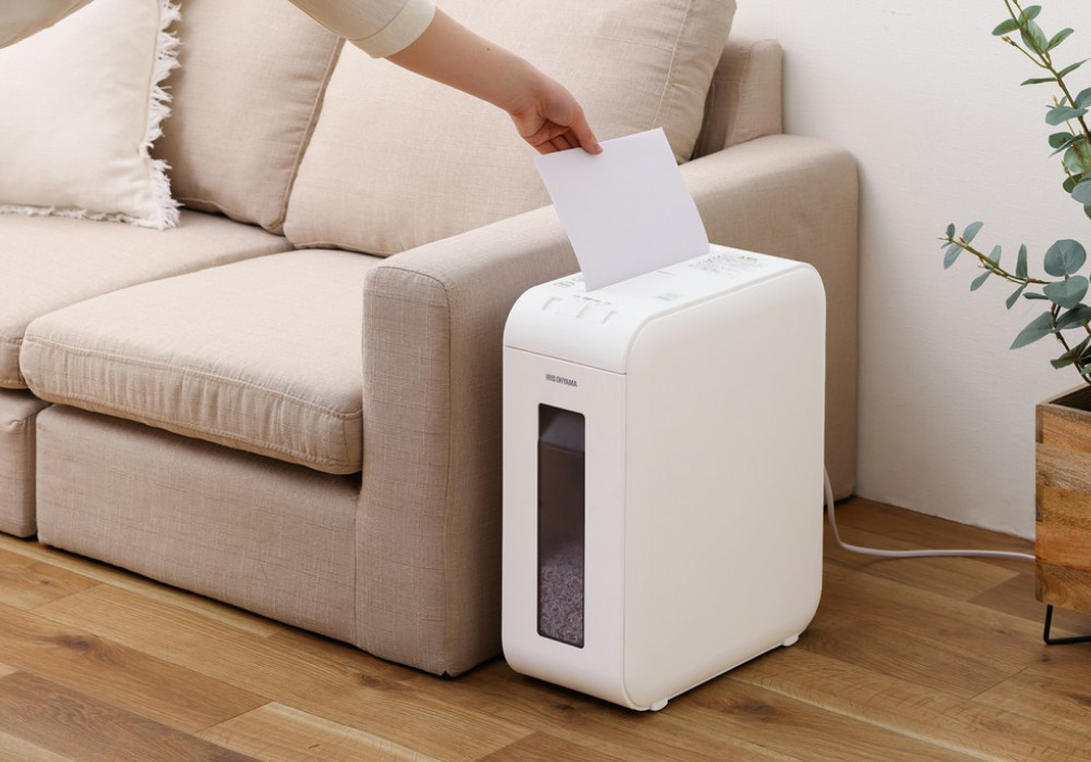 シュレッダー マイクロクロスカット 4枚同時細断 パーソナルシュレッダーマイクロクロスカット アイリスオーヤマ 静音 家庭用 おしゃれ A4用紙 P4HMSV-W ホワイト