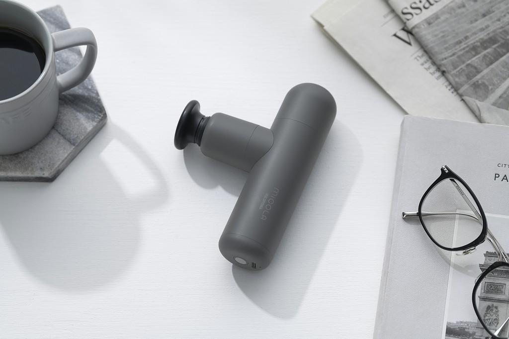 ハンディガン　ビューティーケアガン アイリスオーヤマ 家電 美容家電 電化製品 パワフル 全身ケア FRT-M01-H ダークグレー MiCOLA （ミコラ）