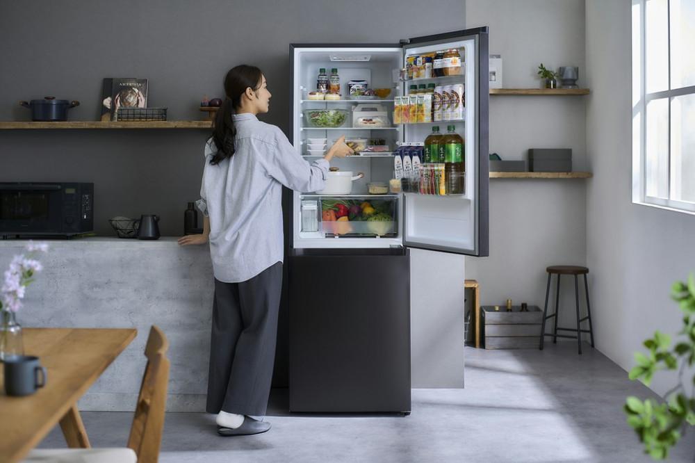 冷蔵庫 冷凍冷蔵庫 301L アイリスオーヤマ 大凍量 自動霜取り 自動製氷 2ドア 幅59.5 大容量 冷蔵 冷凍 冷蔵保存 冷凍保存 家電 電化製品 使いやすい 便利 おすすめ 人気 アイリス IRSN-I30A-B ブラック