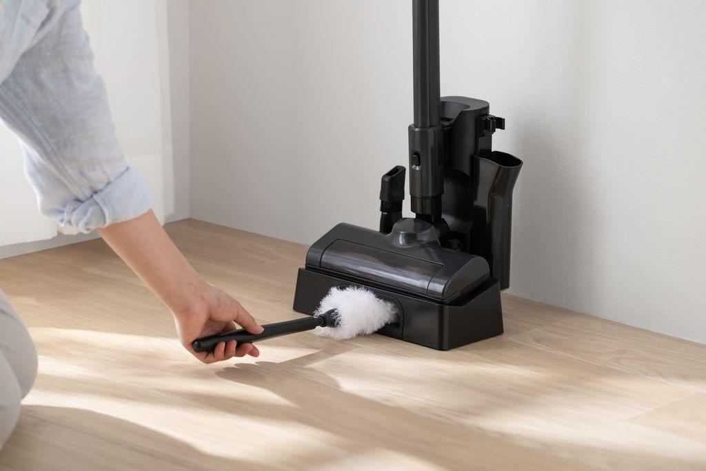 掃除機 充電式サイクロンスティッククリーナー  アイリスオーヤマ ブラック 充電式クリーナー サイクロンスティッククリーナー ハンディ スティック 軽量 2WAY 充電式 パワフル 吸引力 コンパクト 小型 自走式 おすすめ 人気 アイリス 充電スタンド SCD-185PM-BH ナチュラルブラック