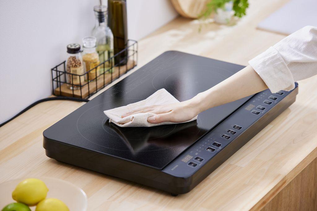 IHコンロ 2口 IH 1400W アイリスオーヤマ コンパクト設計 火力6段階 火力調節 キッチン 工事不要 すぐ使える 経済的 揚げ物モード 湯沸かしモード タイマー 安全機能 IHK-WT41-B