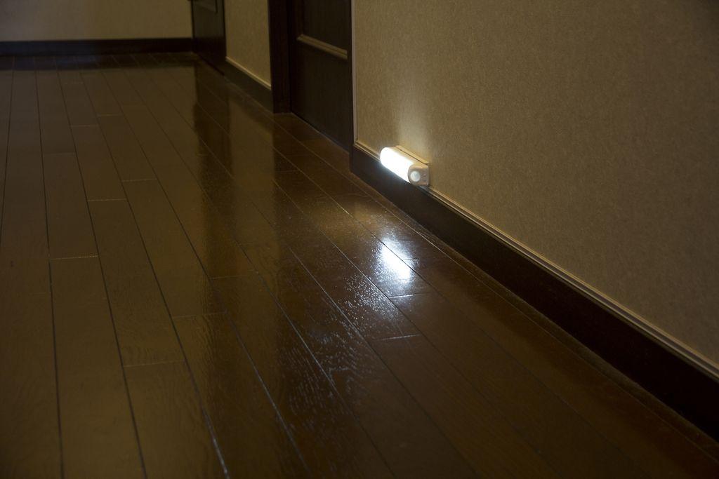 照明 乾電池式LEDセンサーライト ウォールタイプ 昼白色 BSL40WN-WV2