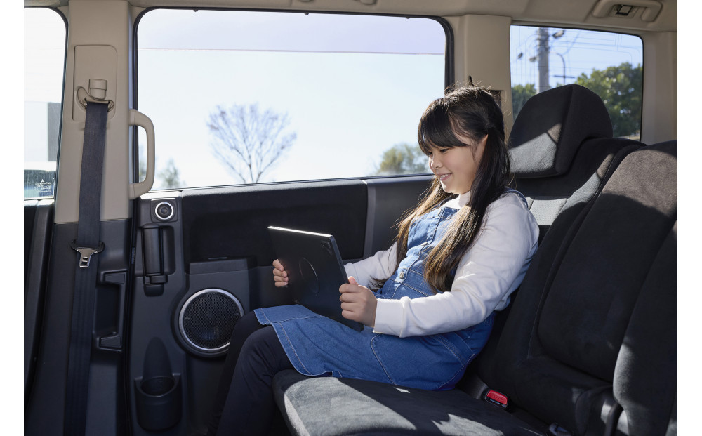 タブレット 14インチ 128GB メインメモリ6GB 8コア LUCA 大画面 ブラック 8コア wi-fi Bluetooth アイリスオーヤマ 3種センサー搭載 快適 自由自在 TM14D1M76-V1B ブラック