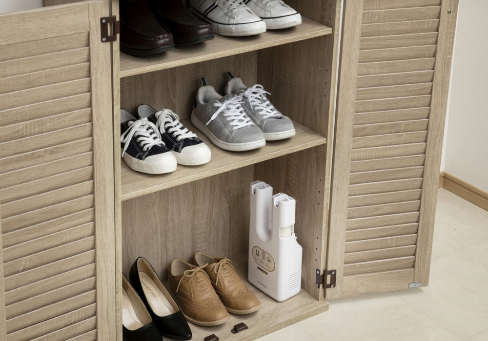 くつ乾燥機 靴乾燥機 アイリスオーヤマ ダブルノズル 脱臭 シューズドライヤー カラリエ オゾン コンパクト 靴用 乾燥 ブーツ コンパクト タイマー シューズ くつ 便利 冬 梅雨 靴乾燥機脱臭 おすすめ 人気 アイリス SD-C2-W