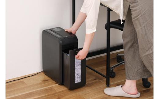 シュレッダー パーソナルシュレッダー クロスカット 6枚同時細断 パーソナルシュレッダーアイリスオーヤマ 静音 家庭用 おしゃれ A4用紙  P6HCSV-B ブラック