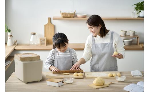 ホームベーカリー パン IBM-010-C アイリスオーヤマ（ミトン付き） おしゃれ コンパクトホームベーカリー パン焼き器 ふんわり食パン ブレッド ベーカリー ジャム こねる 焼く 醗酵 全粒粉パン 米粉パン サンドベージュ 家電 キッチン家電