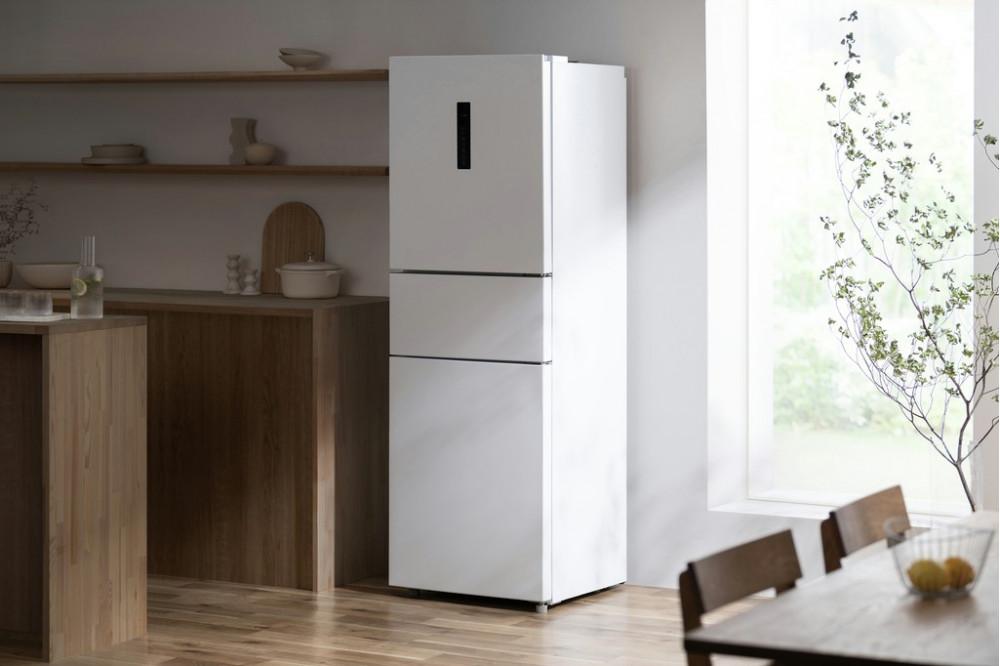 冷蔵庫 ノンフロン冷凍冷蔵庫 235L アイリスオーヤマ 大容量 冷凍室最大123L 自動霜取り一人暮らし 家庭用 幅56.2 冷蔵 冷凍 冷蔵保存 冷凍保存 家電 電化製品 使いやすい 便利 おすすめ 人気 アイリス IRSN-HF24A-W ホワイト