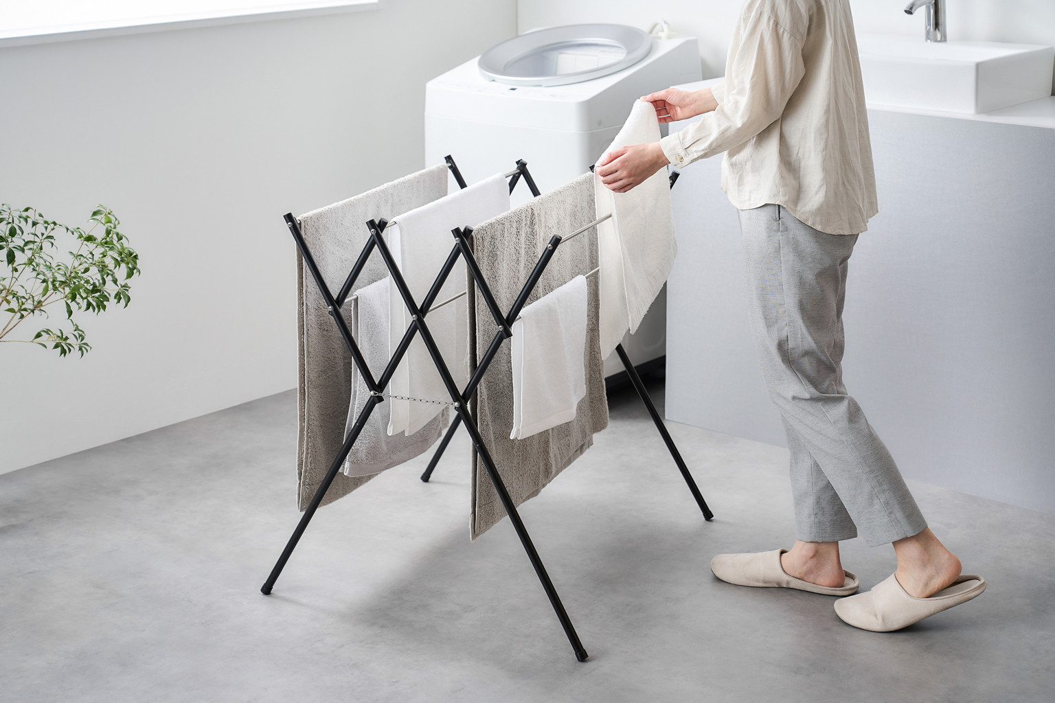 物干し 伸縮タオル干し SWX-700RC ブラック