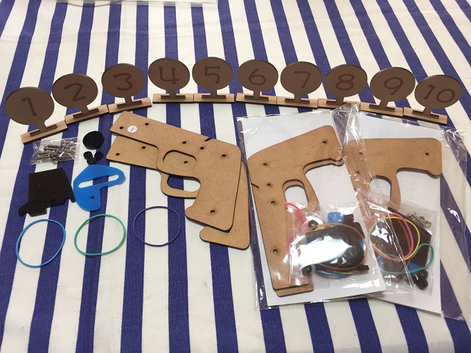 自分で作り遊べるゴム銃・まと工作セット 工芸品 玩具 おもちゃ