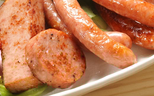 【伊豆沼ハム】 ソーセージ彩りセット ＜全6種＞ ギフト 国産 宮城県産 豚 肉 豚肉 ウインナー ソーセージ 惣菜 おかず 弁当 BBQ キャンプ 小分け 冷蔵 【有限会社伊豆沼農産】 tm058