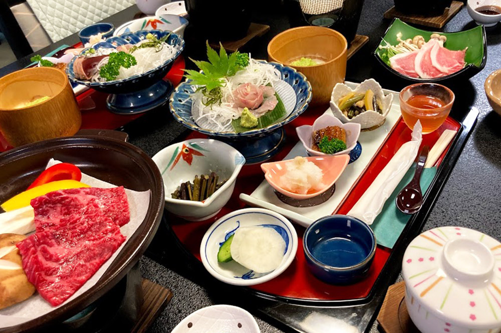 新湯温泉くりこま荘 1泊2食つき宿泊券 1枚