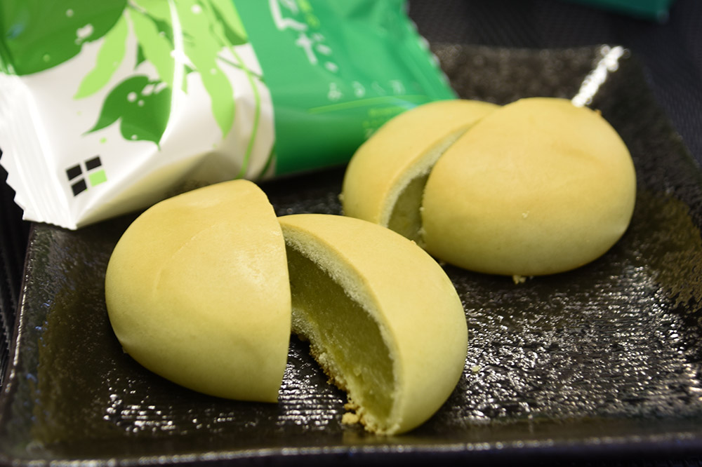 畑のずんだ4個入り・畑の苺4個入り