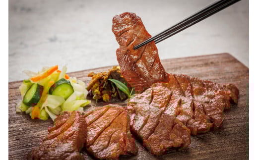 [定期便 3ヶ月連続お届け] 仙台名物 味の牛たん喜助 職人仕込 牛たんしお味 計 2.4kg (牛タン 塩 肉 老舗 専門店 きすけ) [0309]