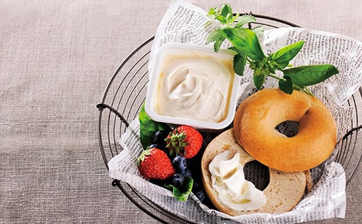 蔵王クリーミースプレッド500g　2個＆クラッカーセット　濃厚 クリーミー クリームチーズ チーズ 蔵王 人気【04301-0495】