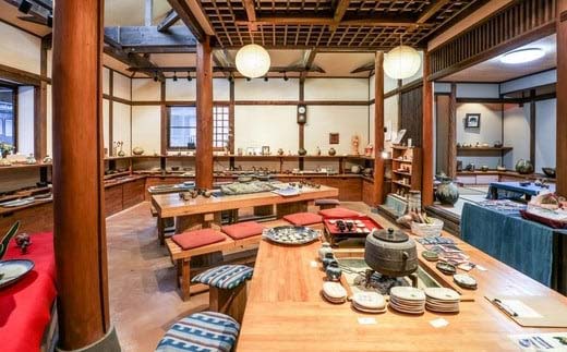 蔵王焼万風窯　ぐい呑みと日本酒用片口酒器（ブルー）　【04301-0759】