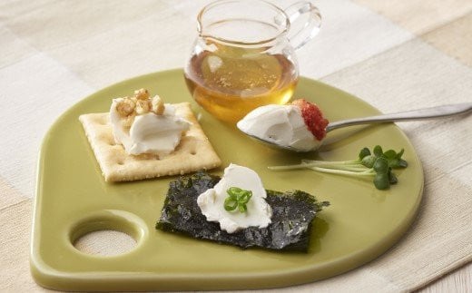 蔵王クリーミースプレッド500g　2個＆クラッカーセット　濃厚 クリーミー クリームチーズ チーズ 蔵王 人気【04301-0495】