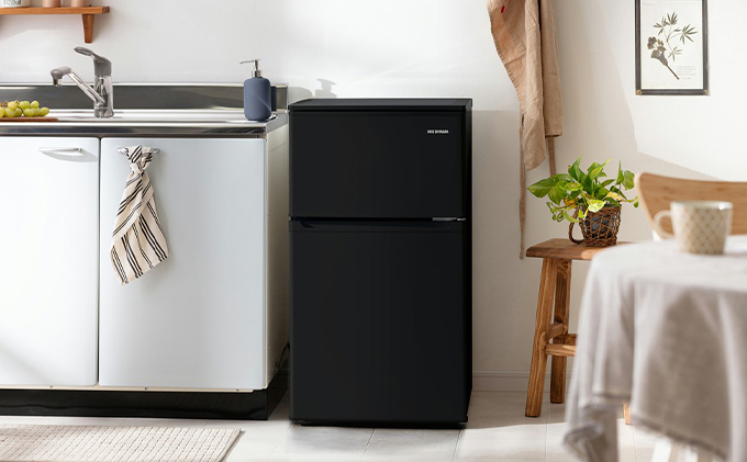 冷蔵庫 冷凍冷蔵庫 90L 小型 IRSD-9B-B アイリスオーヤマ 家電 小型冷蔵庫 2ドア冷蔵庫 2ドア セカンド冷蔵庫 セカンド サブ冷蔵庫 サブ 2台目 幅 50cm 以下 右開き 冷蔵 冷凍 ストッカー 一人暮らし 電化製品 アイリス 宮城 宮城県 大河原町