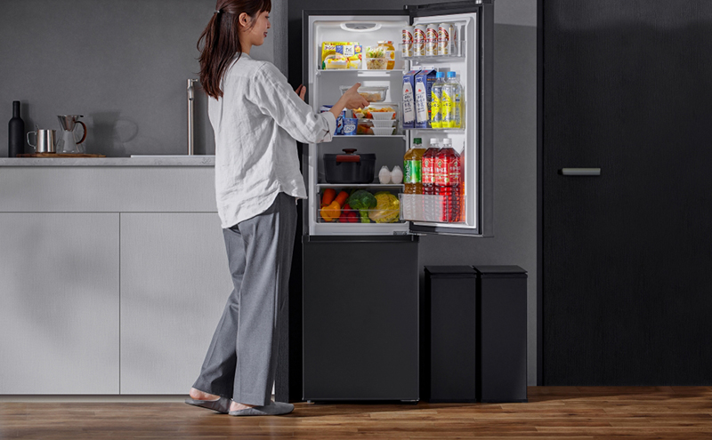 冷蔵庫 170L 2ドア 冷凍冷蔵庫 IRSD-17A-B ブラック 黒 アイリスオーヤマ スリム 右開き 冷凍庫 冷蔵 冷凍 野菜室 野菜ケース 1人暮らし 2人暮らし 自炊 新生活 アイリスオーヤマ 小型