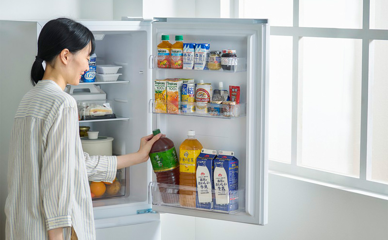 冷蔵庫 冷凍冷蔵庫 230L IRSN-23B-W ホワイト アイリスオーヤマ 一人暮らし スリム 2ドア 新生活 単身 静音 右開き ファン式 自動霜取り 霜取り不要 省スペース 幅スリム 大容量冷凍室 小型