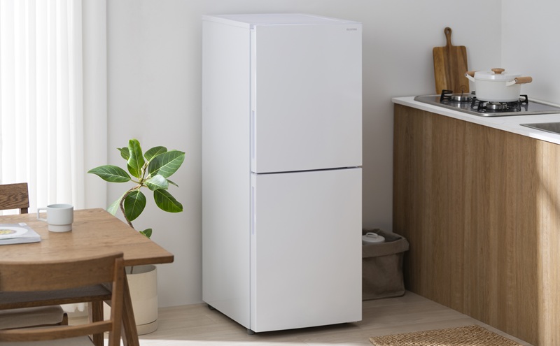 冷凍冷蔵庫 153L IRSN-HF15A-W ホワイト 冷蔵庫 2ドア アイリスオーヤマ ファン式 自動霜取り スリム 冷蔵 冷凍庫 薄型 右開き 急冷モード 新生活 一人暮らし