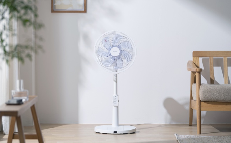扇風機 DCリビング扇 フルリモコン式 LFD-307L-W ホワイト DCモーター アイリスオーヤマ リモコン付き リビング タイマー付き 左右首振り 風量調整 節電 パワフル シンプル おしゃれ 省エネ リビング扇風機 dc扇風機 DC リビングファン