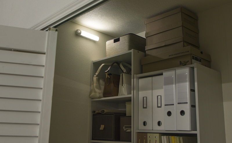 照明 乾電池式LEDセンサーライト ウォールタイプ 昼白色 BSL40WN-WV2 アイリスオーヤマ センサーライト 電池式 乾電池式 人感センサー 室内 LEDセンサーライト LED ライト 廊下 寝室 物置 防犯