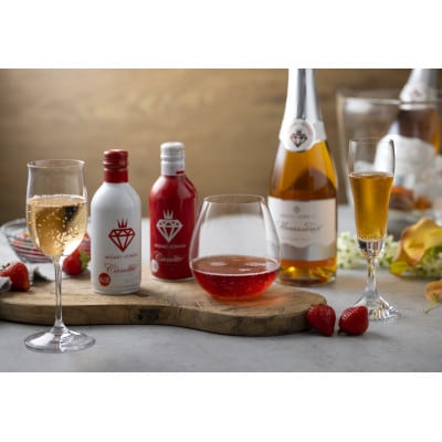 国産苺スパークリングワイン ミガキイチゴ・ムスー720mlミガキイチゴ・カネット(赤白各290ml)【配送不可地域：離島】