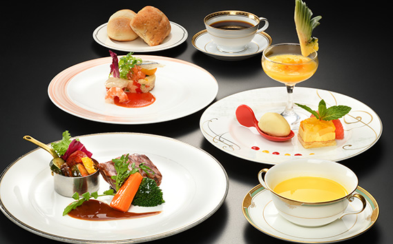 No.138 ホテル大観荘　季節ランチペアチケットB