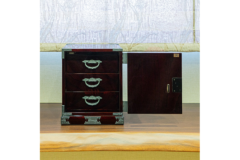 仙台箪笥 舟箪笥 木地呂漆塗り