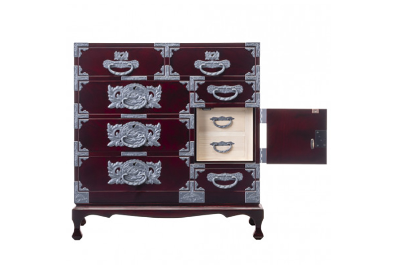 仙台箪笥 猫足チェスト 木地呂漆塗り (申込書返送後、3ヶ月～8ヶ月程度でお届け)