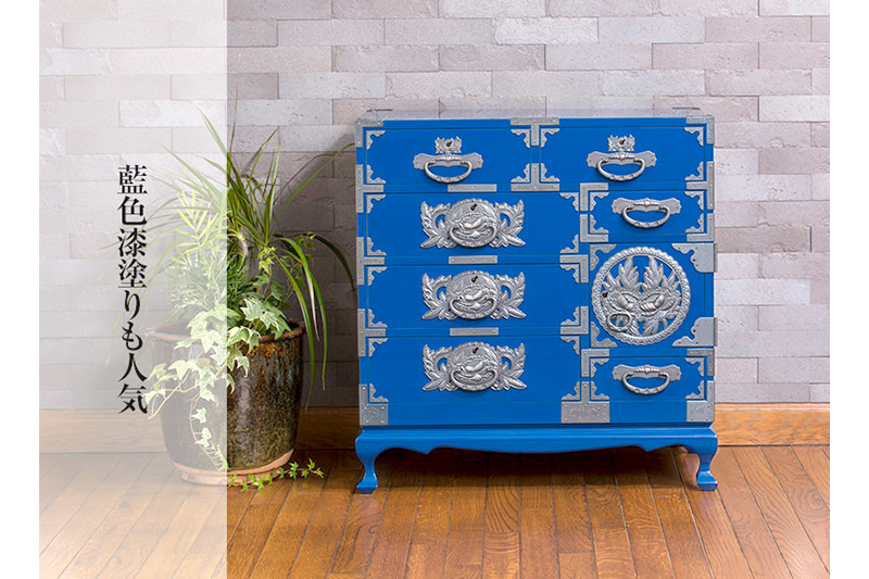 仙台箪笥 猫足チェスト 藍色漆塗り (申込書返送後、3ヶ月～8ヶ月程度でお届け)