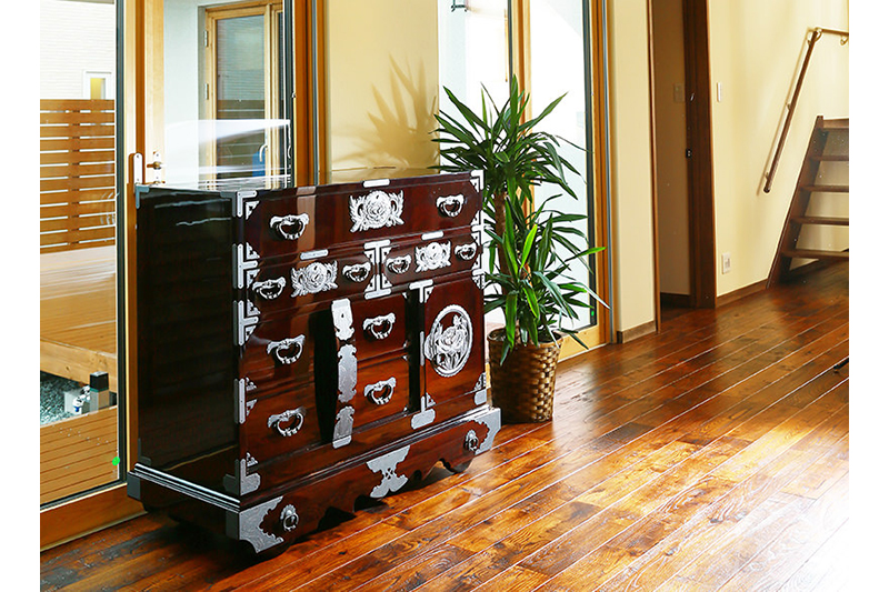 仙台箪笥 閂型車箪笥 木地呂漆塗り (申込書返送後、3ヶ月～8ヶ月程度でお届け)